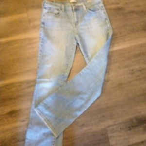 Nice! Medium Wash Levi's Size 12 Long